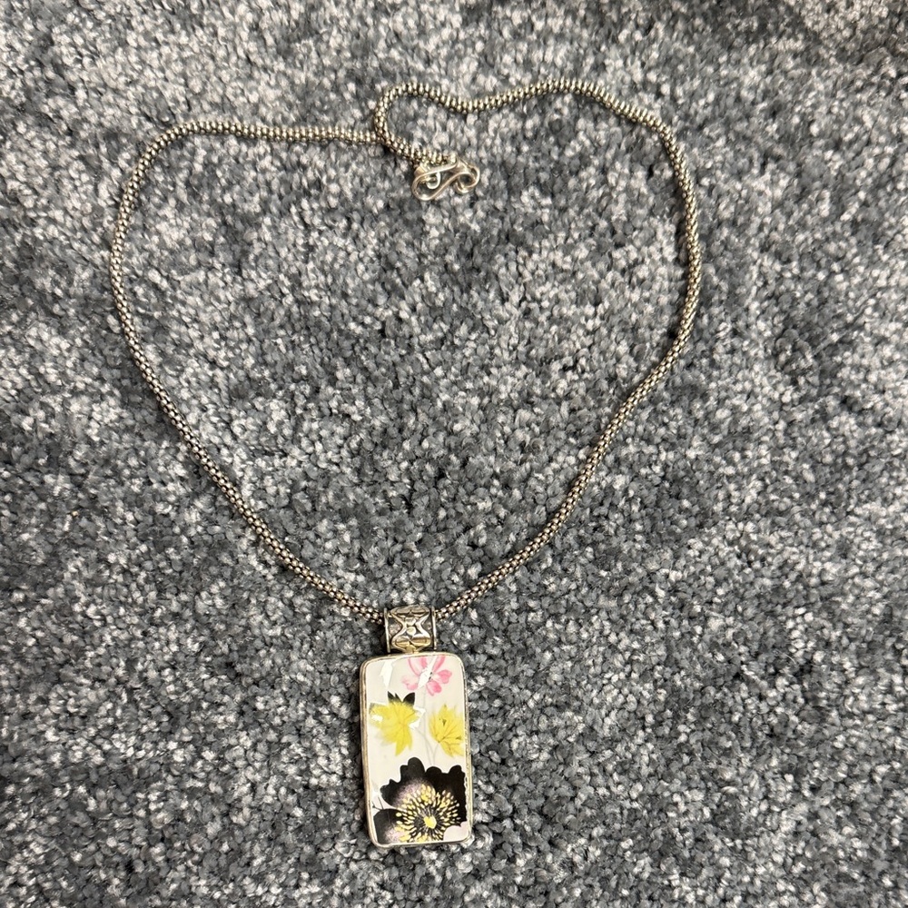 China Baroque Sterling Silver Floral Pendant with Sterling Silver Necklace